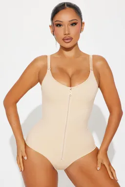 Body moldeador esculpeme cintura de Fashion Nova en Ropa Interior y Medias para argentina