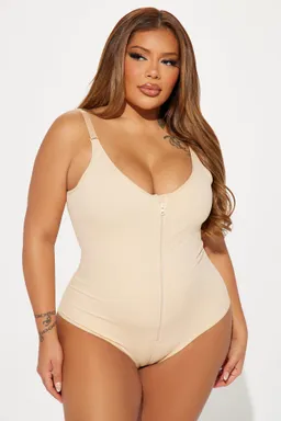 Body moldeador esculpeme cintura de Fashion Nova en Ropa Interior y Medias para argentina
