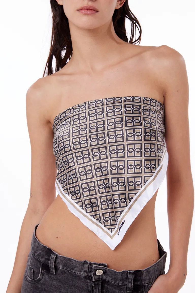 Pañuelo de seda con estampado especial y diseño versátil de Black Mamba en Bufandas y Pañuelos para argentina