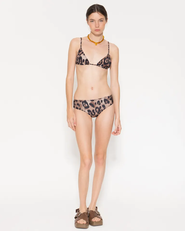 Bikini de dos piezas con estampado animal reversible para un estilo de safari chic de Jazmin Chebar en Swimwear y Beachwear para argentina