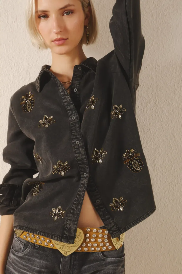 Camisa de manga larga con bordado floral en negro de Rapsodia en Camisas para argentina