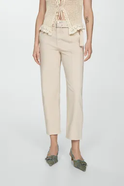 Jeans slouchy con cinturón de Mango en Pantalones para argentina