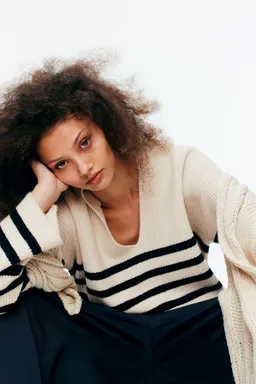 Sweater con cuello camisero de H&M en Buzos y Sweaters para argentina