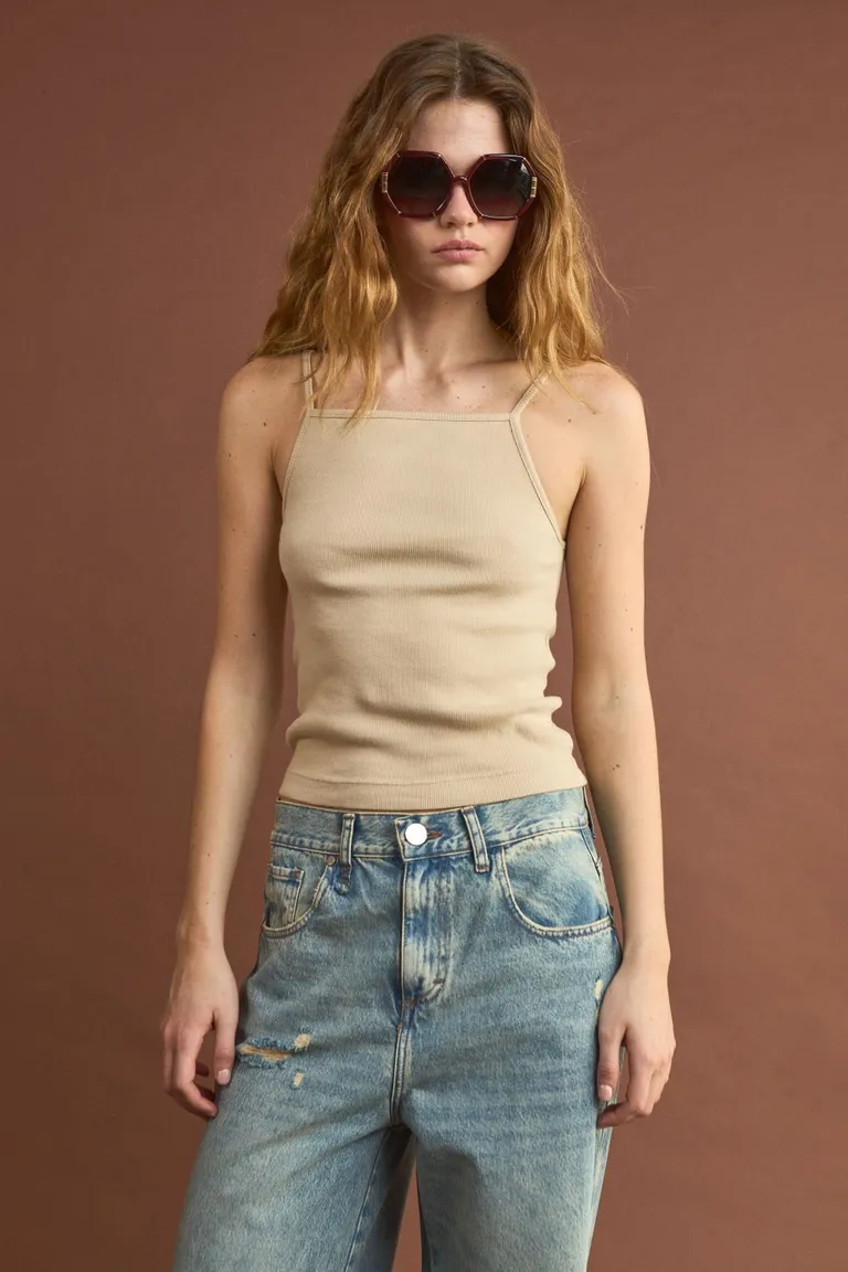 Top sin mangas en tono beige para mujer de Allo Martinez en Tops para argentina