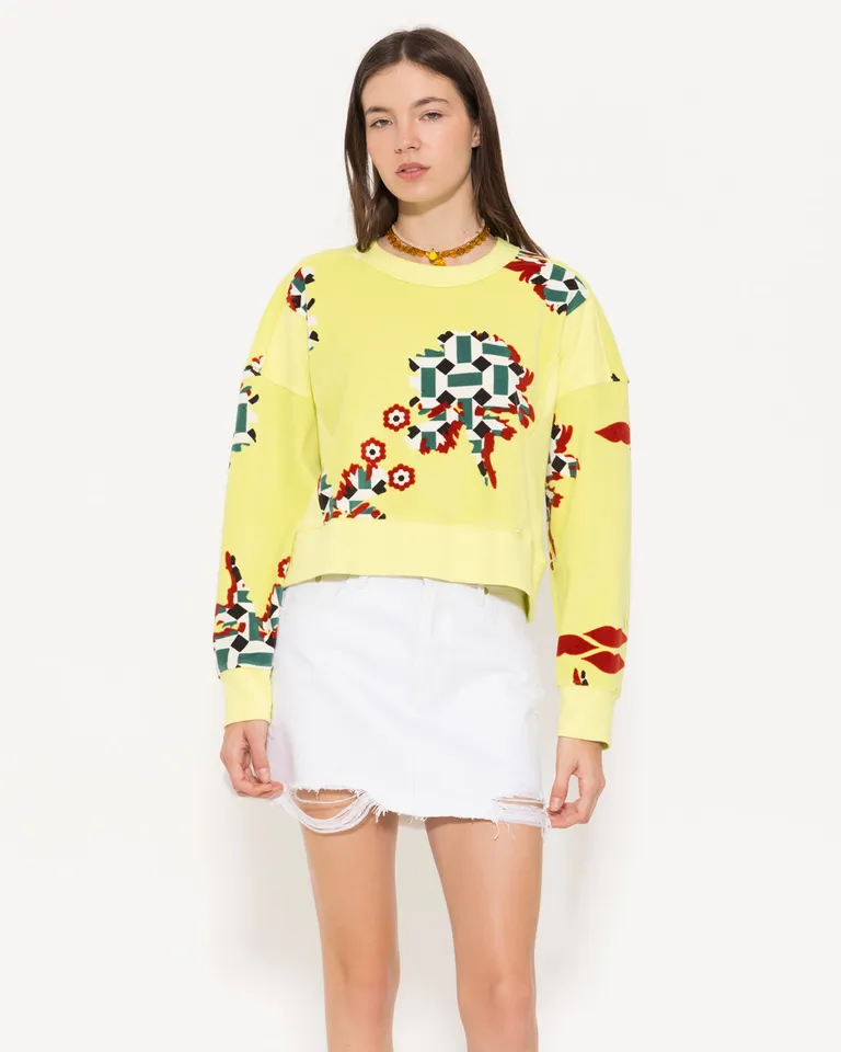 Buzo de plush estampado con detalles en rib y bordado distintivo de Jazmin Chebar en Buzos y Sweaters para argentina