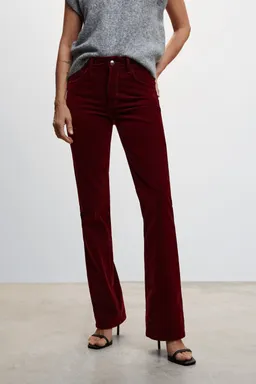 Jeans flare terciopelo de Mango en Pantalones para argentina