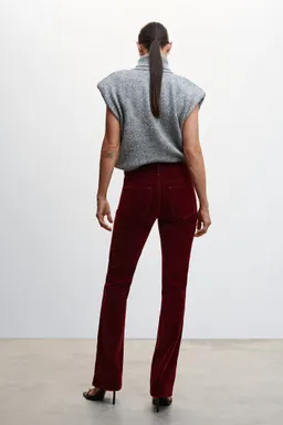 Jeans flare terciopelo de Mango en Pantalones para argentina