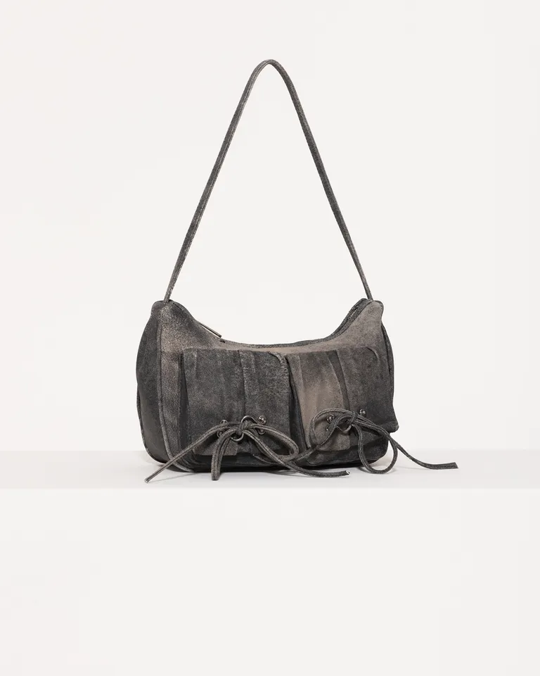 Cartera de cuero gris italiano con cierre metálico y bolsillos imantados de Jazmin Chebar en Bolsos y Carteras para argentina