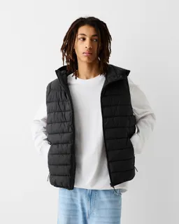 Chaleco capucha acolchado liviano de Bershka en Abrigos y Camperas para argentina