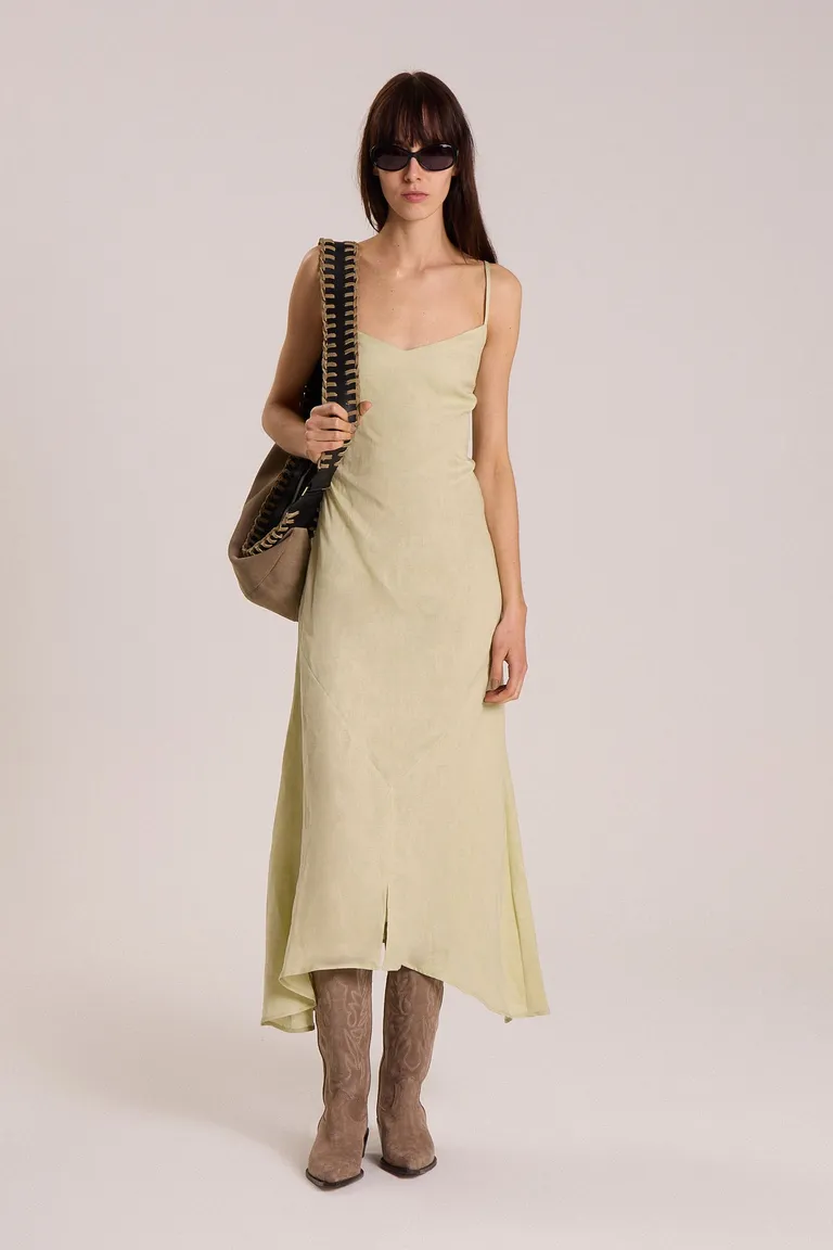 Vestido de Lino con Diseño Asimétrico y Falda Amplia de Maria Cher en Vestidos para argentina