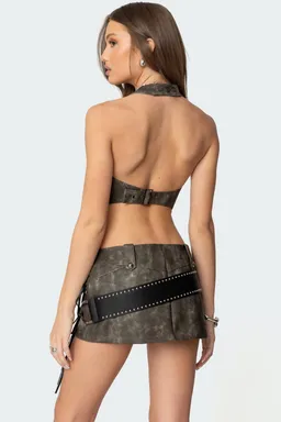 Top halter ecocuero lavado bar de Edikted en Tops para argentina