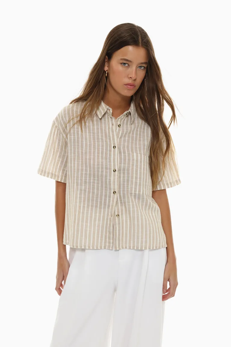Camisa básica manga corta de Lefties en Camisas para argentina