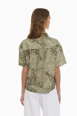 Camisa básica manga corta de Lefties en Camisas para argentina