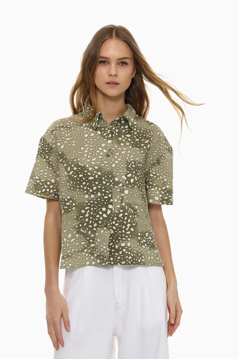Camisa básica manga corta de Lefties en Camisas para argentina