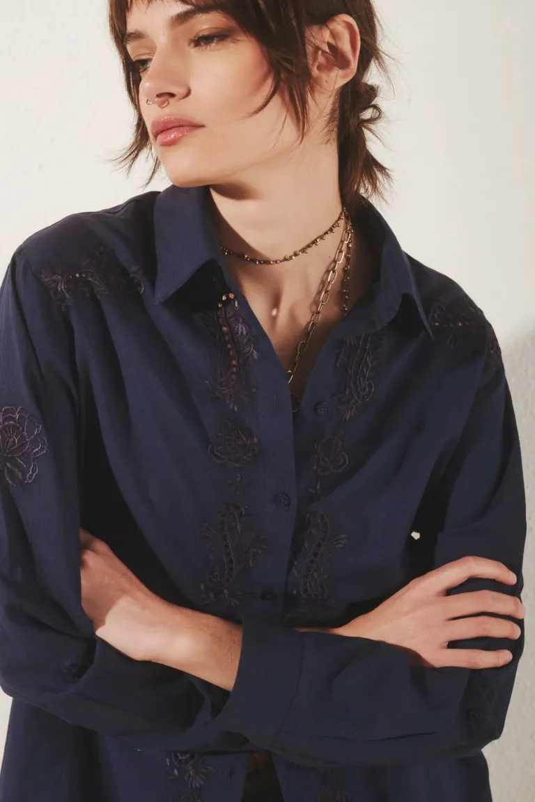 Camisa blusón de algodón con bordados y mangas regulables para mujer de Rapsodia en Camisas para argentina