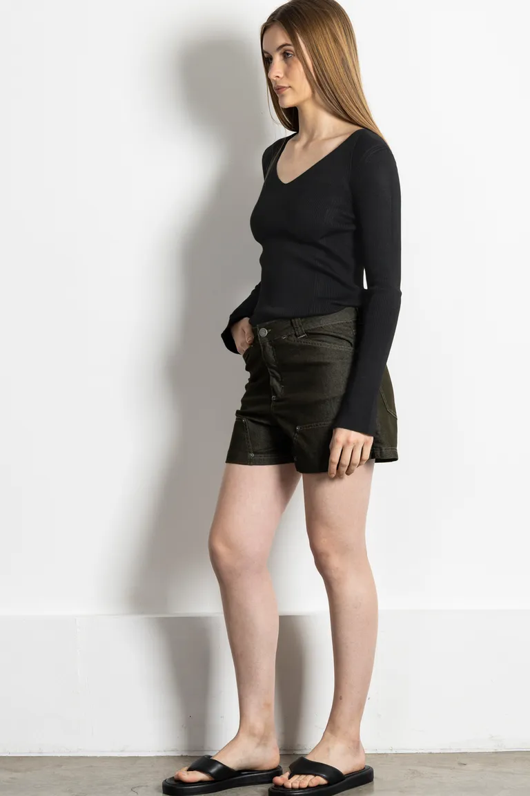 Shorts de gabardina con detalles aplicados y bolsillos en diagonal de Kill en Shorts para argentina