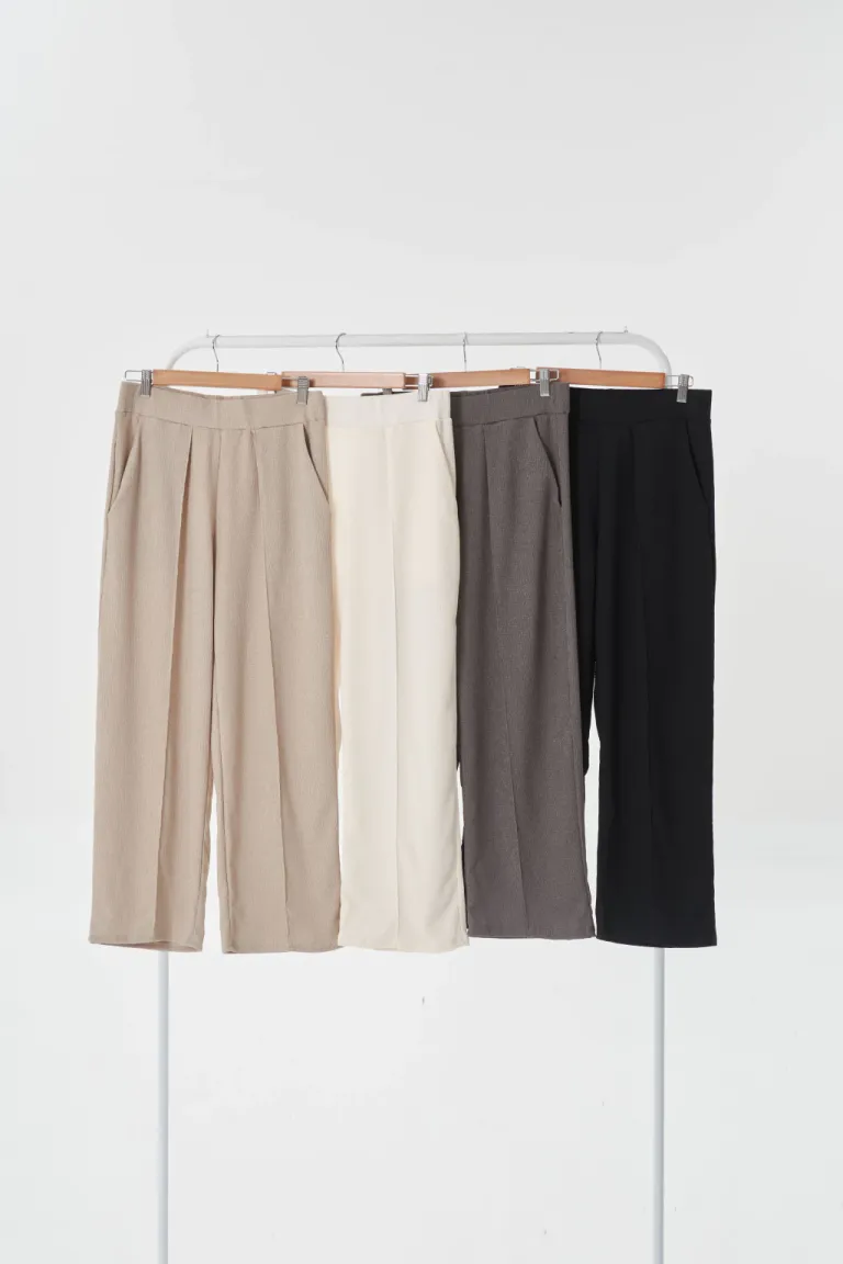 Pantalón beige de corte amplio y fluido para mujer de Apricot en Pantalones para argentina