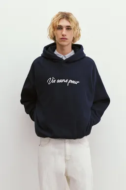 Sudadera capucha vis sans peur de Pull&Bear en Buzos y Sweaters para argentina