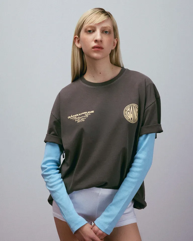 Remera de algodón fresca y casual con diseño exclusivo de la marca de Prüne en Remeras para argentina