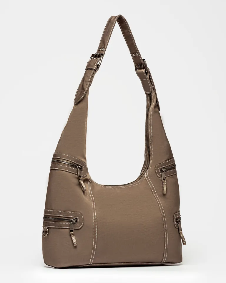 Bolso de hombro de nylon lavado con detalles de costuras a contraste de Prüne en Bolsos y Carteras para argentina