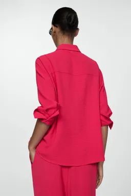 Camisa fluida con textura de Mango en Camisas para argentina