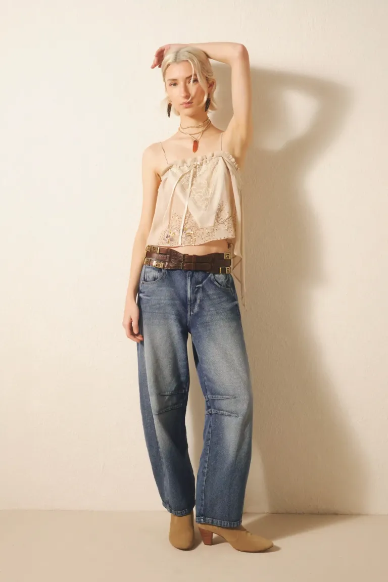 Pantalones de tiro medio en denim azul con diseño balloon para un estilo casual y cómodo de Rapsodia en Pantalones para argentina