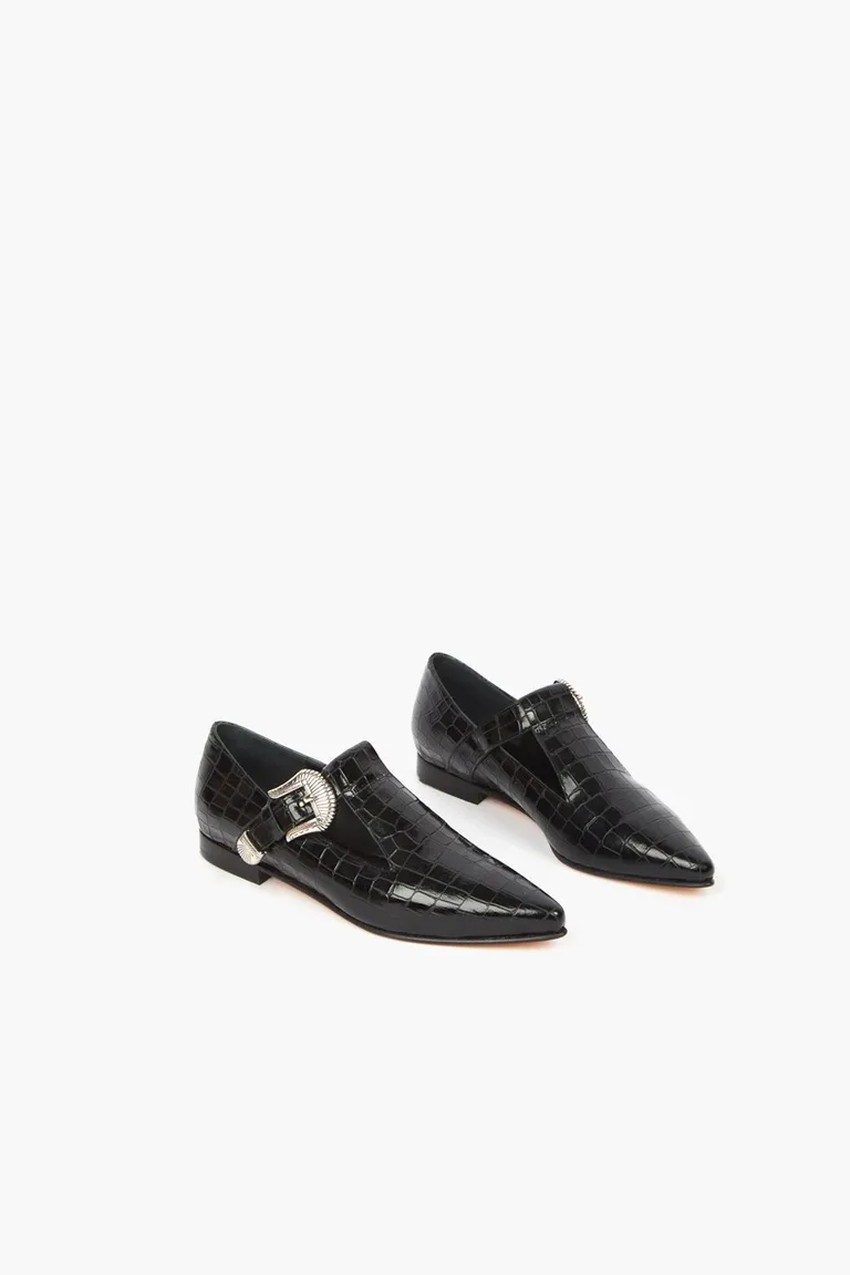 Mocasín de mujer con textura grabada y detalle de hebilla metálica lateral en diseño cerrado de Mishka en Mocasines para argentina
