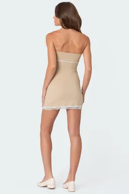 Mini vestido miri con encaje de Edikted en Vestidos para argentina