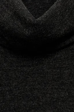 Vestido drapeado cuello vuelto de Mango en Vestidos para argentina