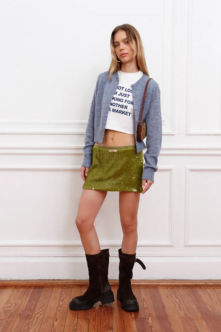 Cardigan corto de tejido de punto con botones frontales y ajuste al cuerpo de Sofia Sarkany en Buzos y Sweaters para argentina