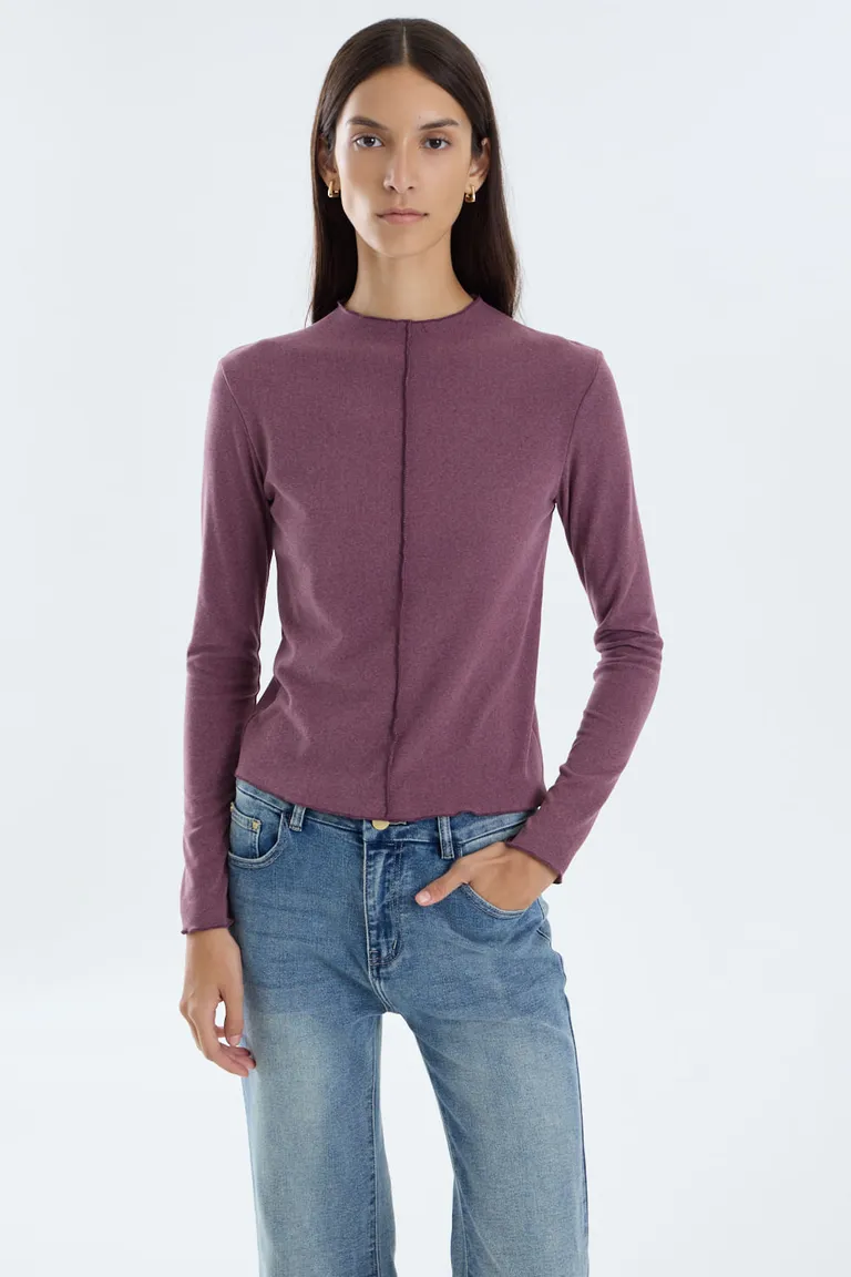 Remera manga larga con cuello media polera y costuras a la vista de Portsaid en Remeras para argentina