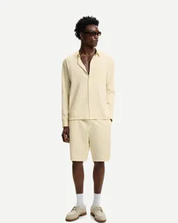 Bermuda jogger rayada de Bershka en Bermudas y Shorts para argentina
