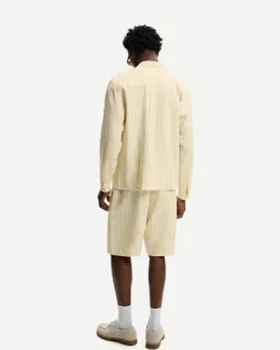 Bermuda jogger rayada de Bershka en Bermudas y Shorts para argentina