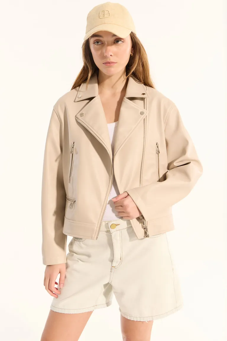 Campera estilo moto biker de vegan leather con acceso de cierre metálico y bolsillos de Portsaid en Chaquetas para argentina