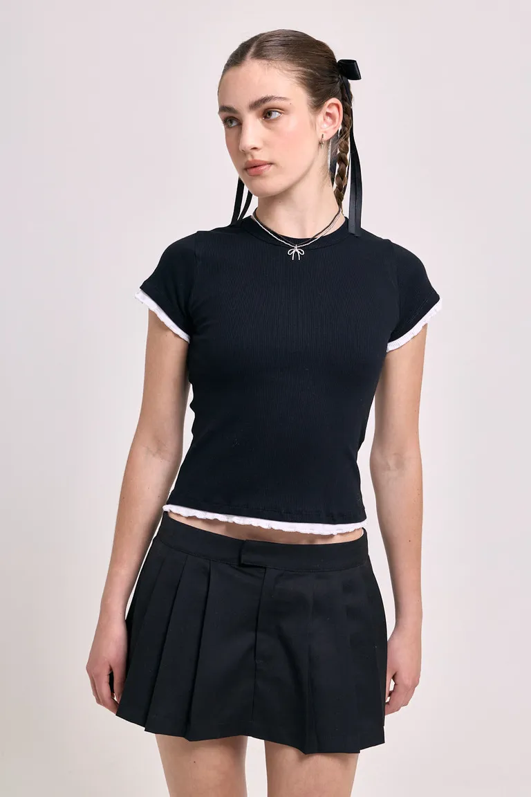 Falda mini sastrera de tiro bajo con tablas delanteras y short interno de ajuste clásico de 47 Street en Faldas para argentina