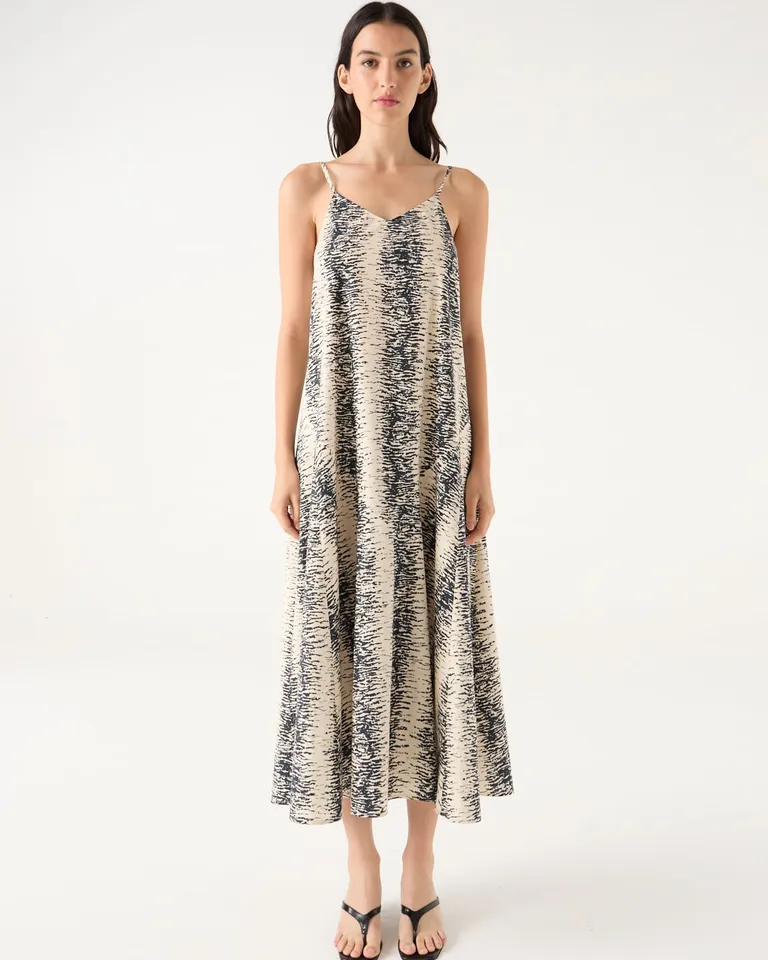 Vestido midi estampado con breteles regulables y aberturas laterales en el ruedo de Furzai en Vestidos para argentina