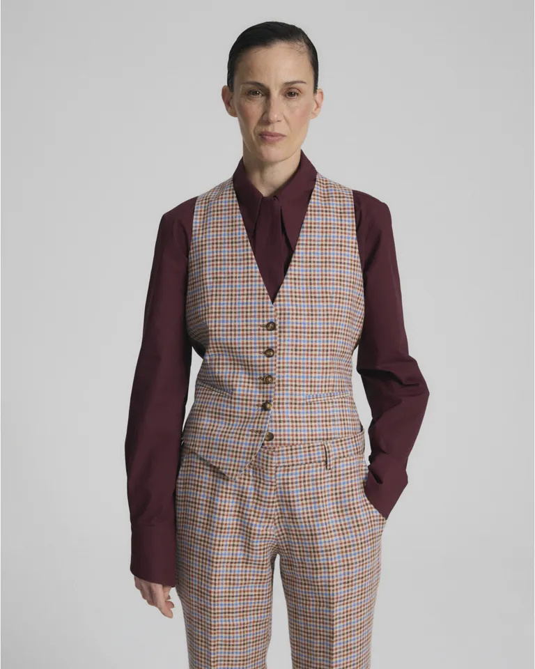 Chaleco sastrero con escote en V y botones frontales con ajuste en espalda de Blue Sheep en Chalecos para argentina