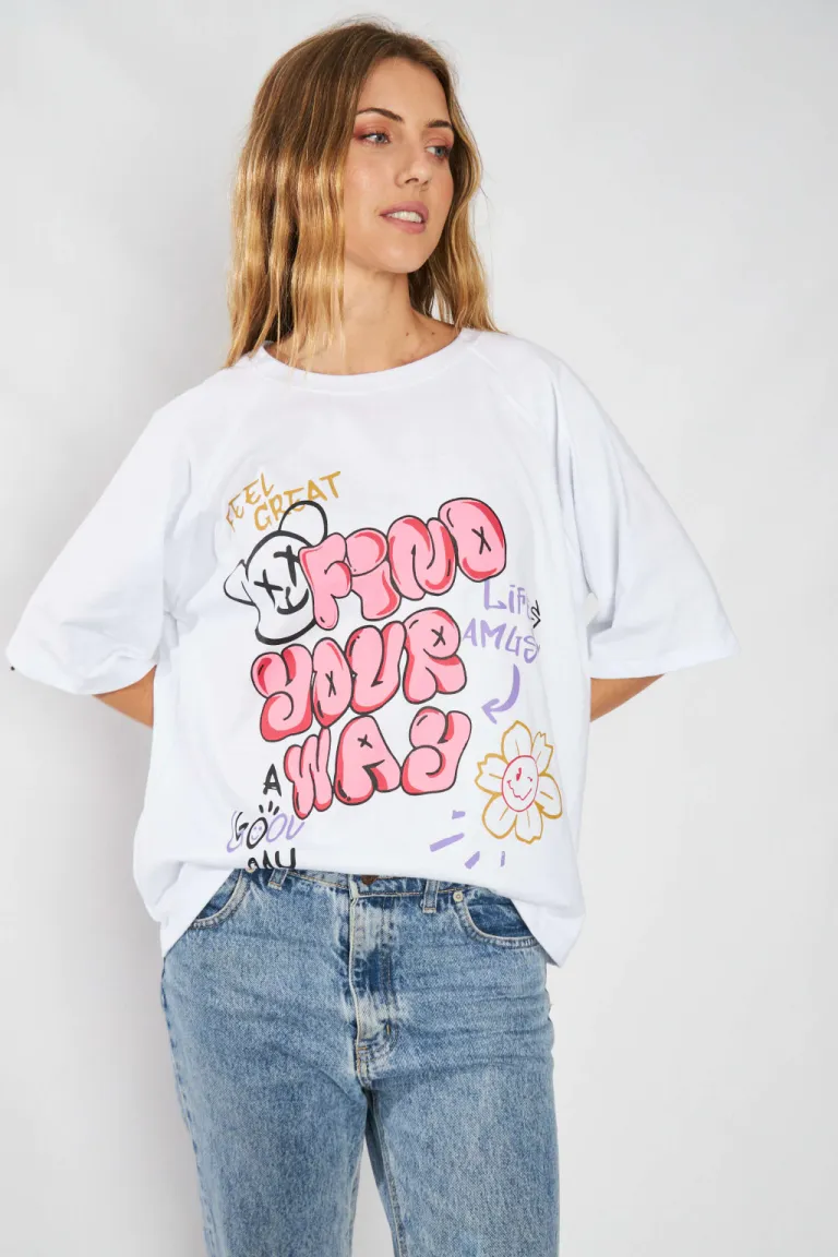 Remera de algodón con estampa gráfica de diseño único y juvenil de Belle en Remeras para argentina