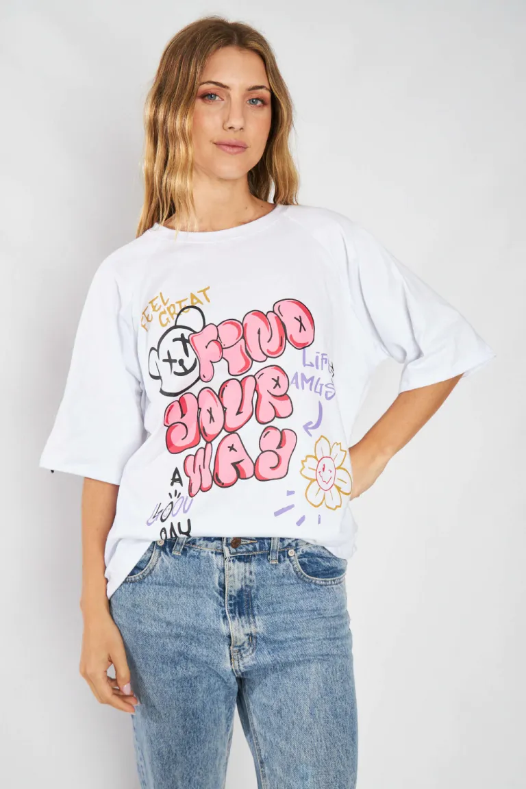 Remera de algodón con estampa gráfica de diseño único y juvenil de Belle en Remeras para argentina