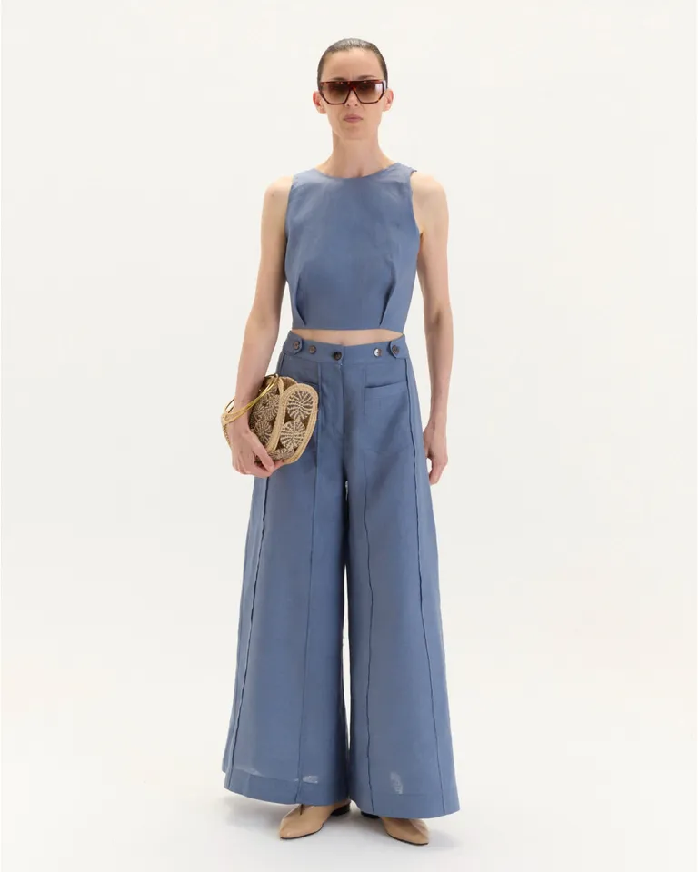 Top corto azul con escote redondo y espalda abierta con lazos de Blue Sheep en Tops para argentina