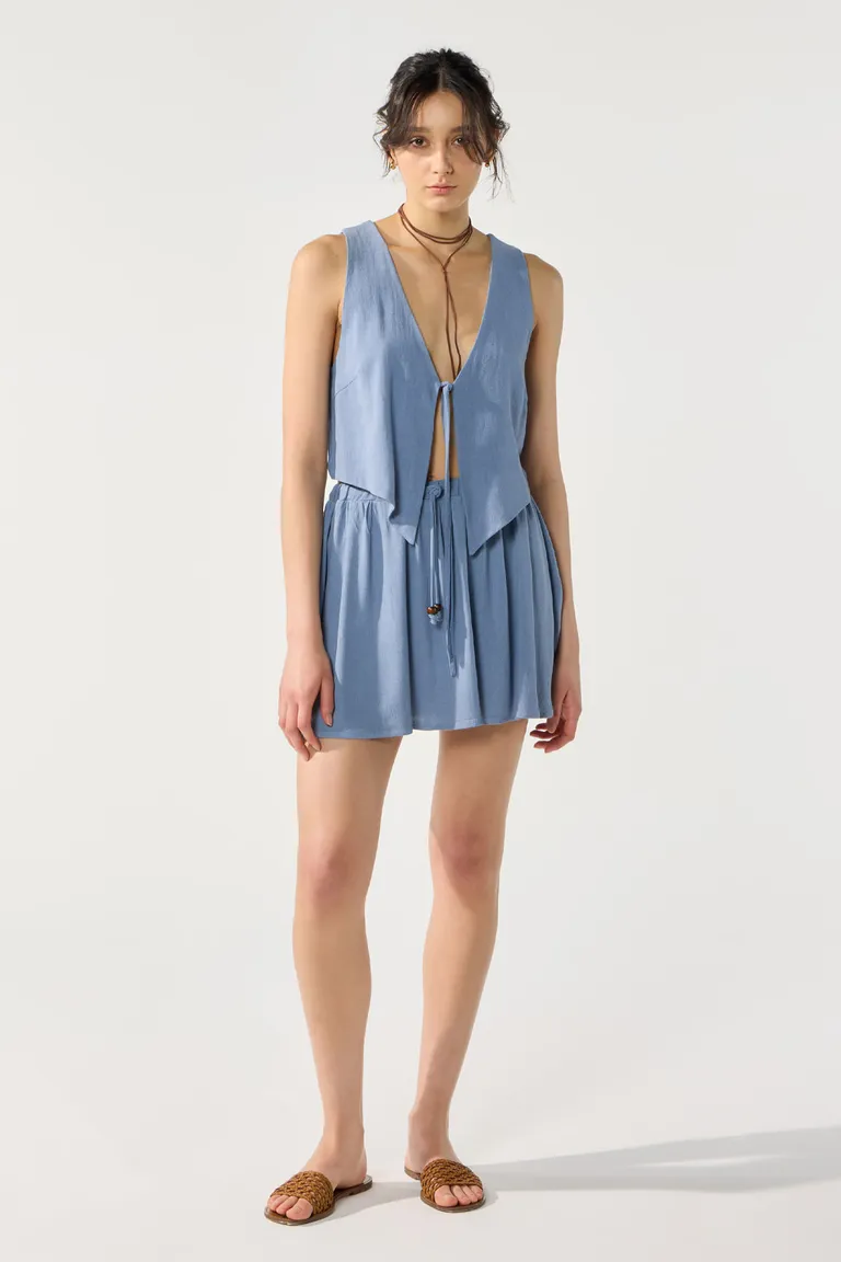 Falda con short interior en lino con cintura regulable y diseño elegante de Cuesta Blanca en Faldas para argentina