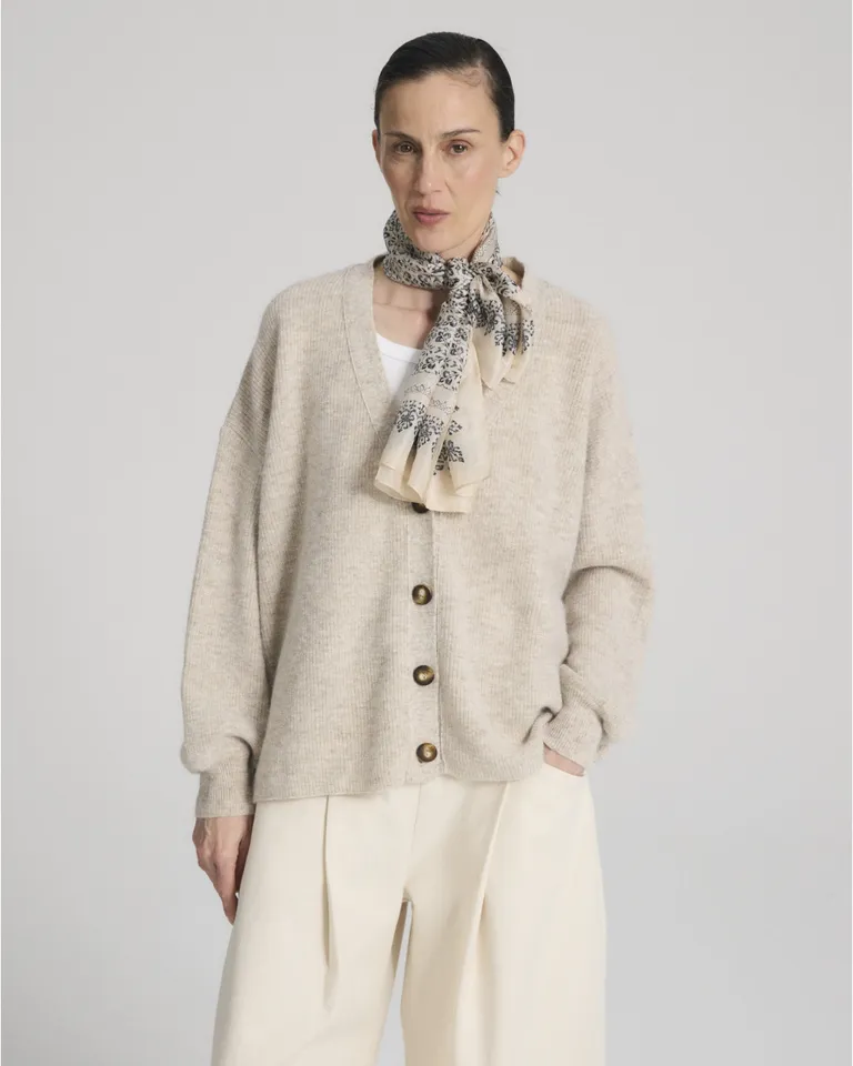 Cardigan tejido con escote en V y botones frontales de calce holgado de Blue Sheep en Buzos y Sweaters para argentina