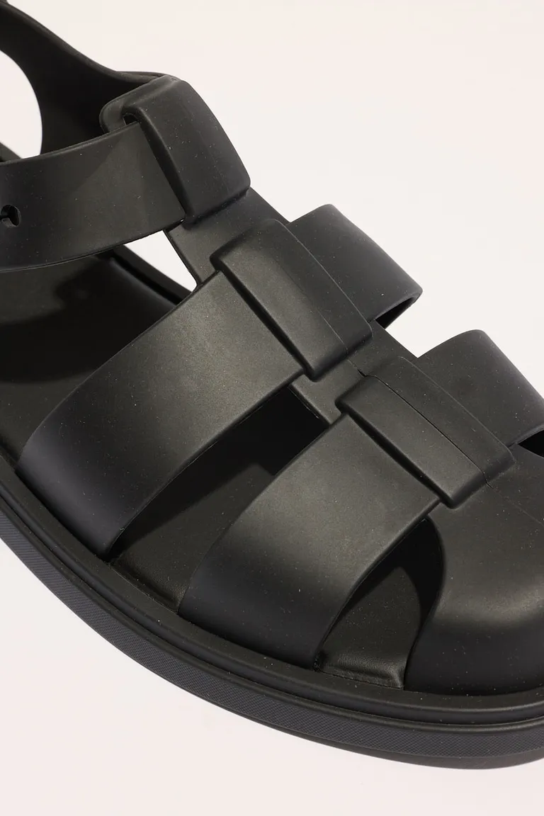 Sandalias de diseño entrelazado con comodidad y estilo moderno de Portsaid en Sandalias para argentina