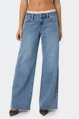Jeans karli con detalle encaje de Edikted en Pantalones para argentina