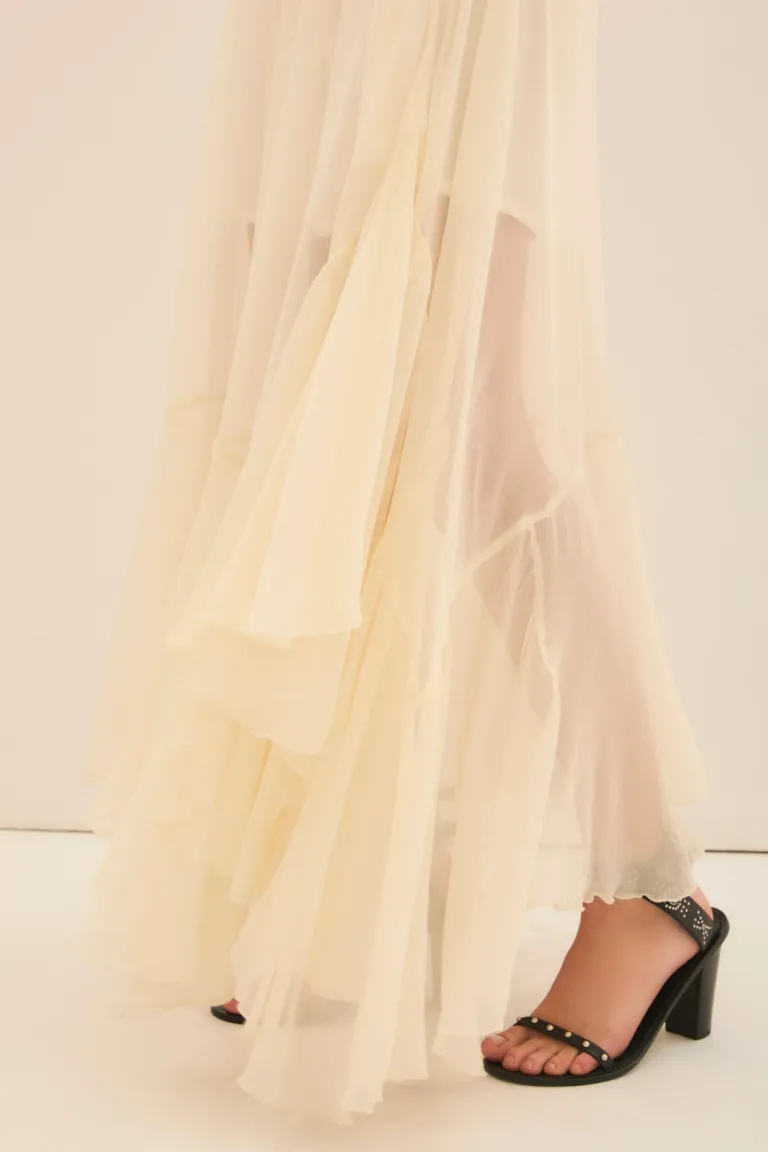 Falda larga y voluminosa en viscosa chiffon con diseño irregular y volados de Rapsodia en Faldas para argentina