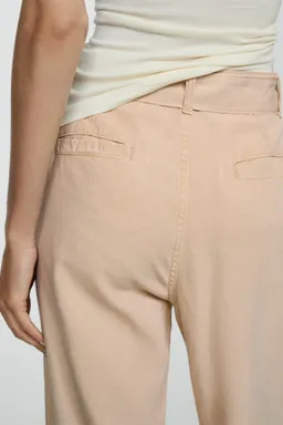 Pantalón fluido wideleg cinturón de Mango en Pantalones para argentina