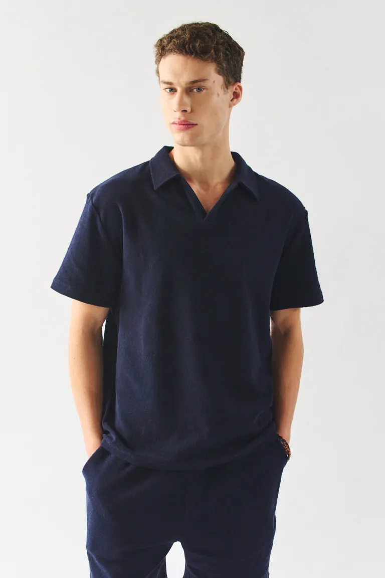 Camisa de manga corta con escote en V y cortes laterales para hombre de Bensimon en Camisas para argentina