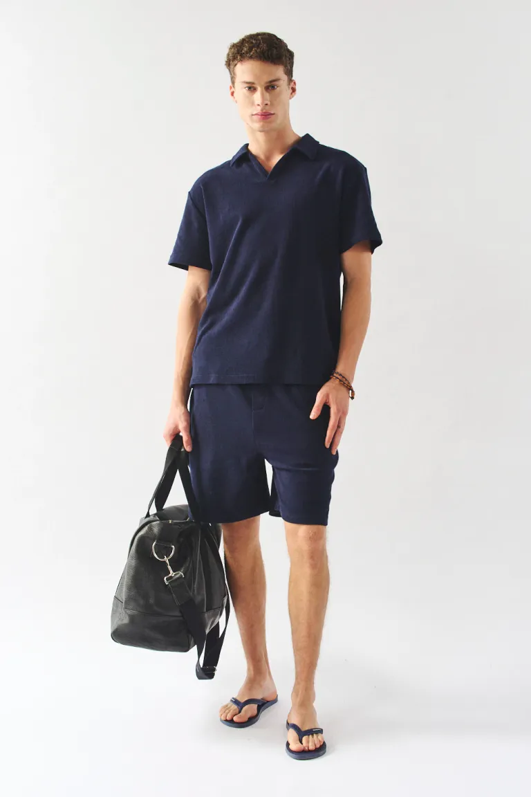 Camisa de manga corta con escote en V y cortes laterales para hombre de Bensimon en Camisas para argentina