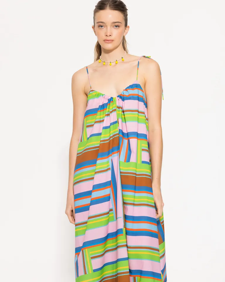 Vestido de algodón con estampado multicolor, diseño amplio y elegante para un look fresco y veraniega de Jazmin Chebar en Vestidos para argentina