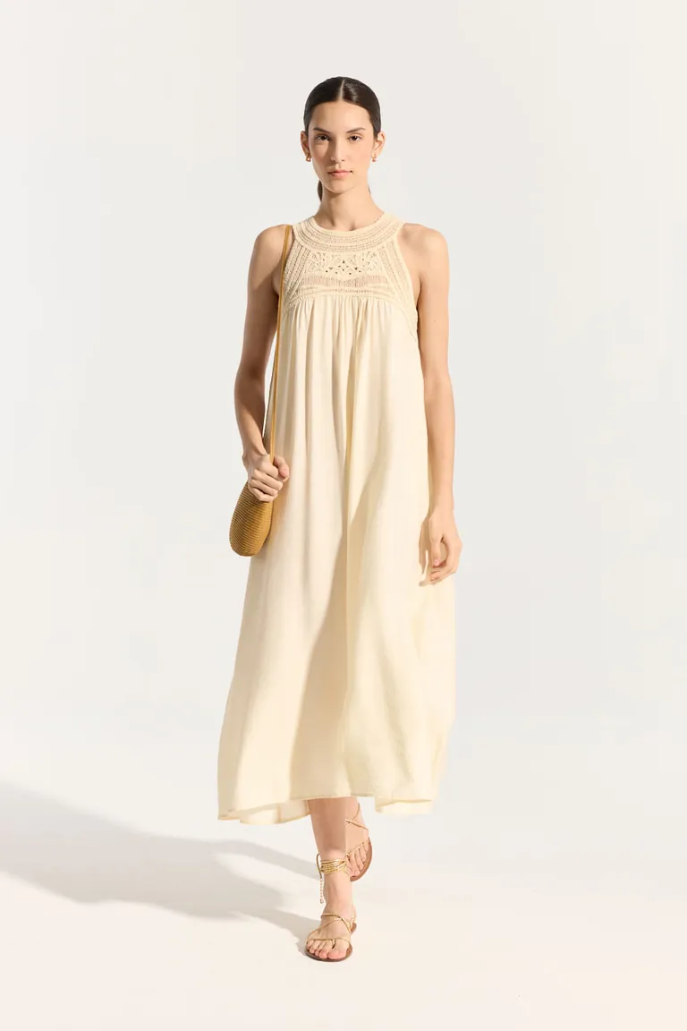 Vestido largo y amplio con detalles en crochet para un estilo sofisticado y elegante de Portsaid en Vestidos para argentina